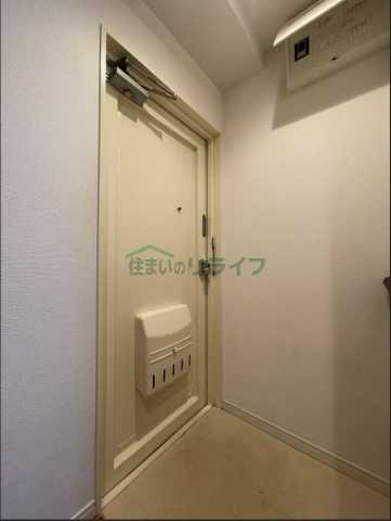シャトウ中野アネックスの玄関写真