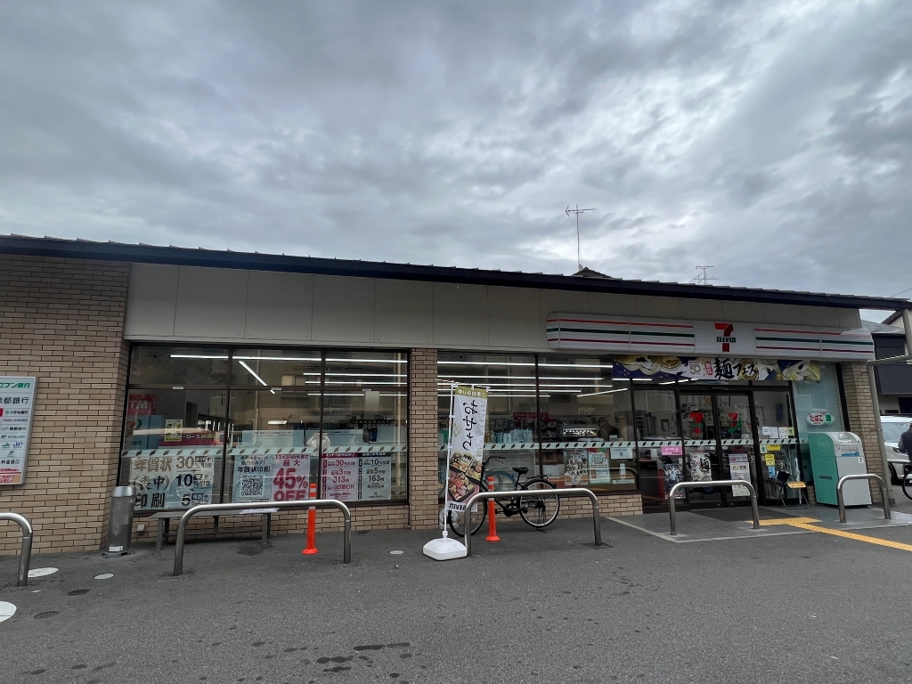 コンビニ　セブンイレブン 京都樫原水築町店（コンビニ）まで389m
