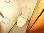トイレ　温水洗浄便座付のトイレです☆
