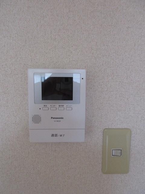 セキュリティ　モニターの付いたインターホン