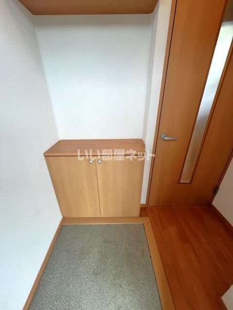 サンプラザCの玄関写真