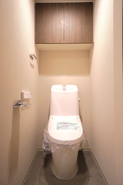 トイレ　※写真は同タイプ住戸です。