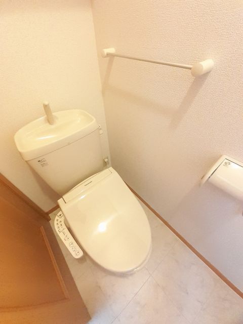 サンピエーノ高井Aのトイレ写真
