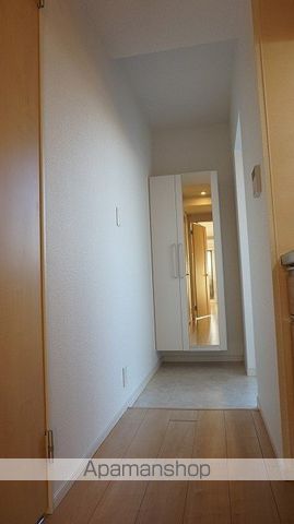 東武東上線 東松山駅 徒歩10分 3階建 築11年の玄関写真