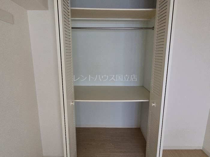 ＪＲ中央線 国立駅 徒歩2分 6階建 築42年の内装写真