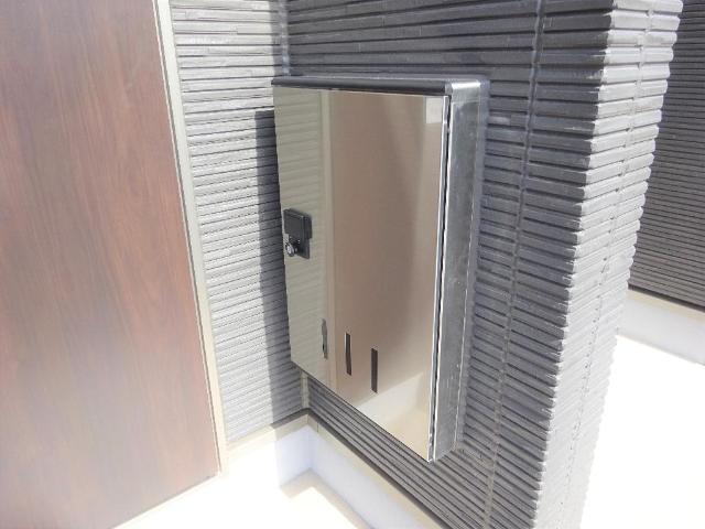 玄関　宅配ボックス（イメージ）