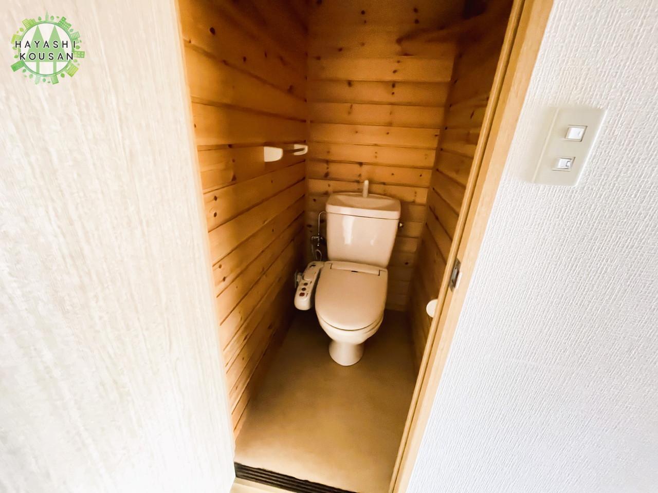 サン・ヒーローマンション亀川IIのトイレ写真