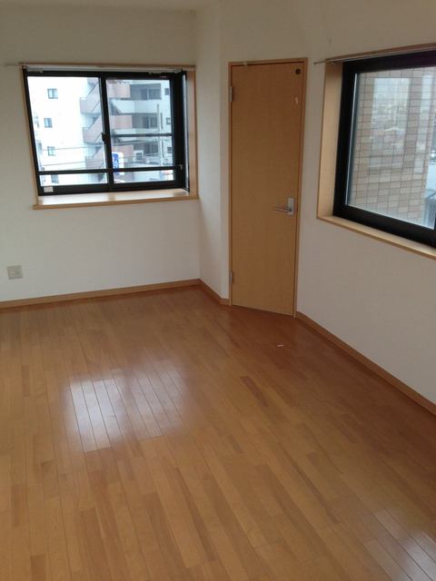 居室・リビング　通風良好な角部屋です！