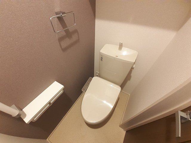 トイレ　ゆったりとした空間のトイレです
