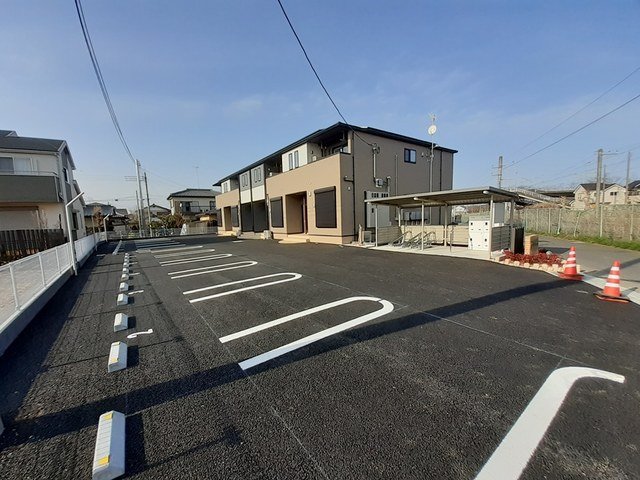 駐車場　駐車場に車を止められます