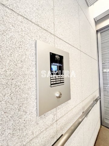 セキュリティ　不審者、勧誘員をシャットアウトできるオートロックです♪
