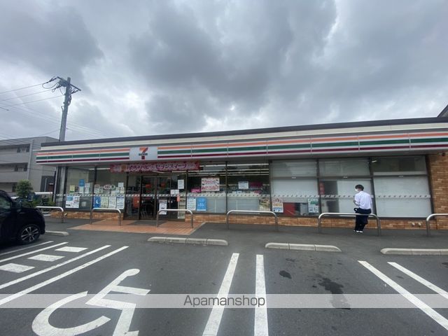 コンビニ　セブン－イレブン草加氷川町西店（コンビニ）まで588m