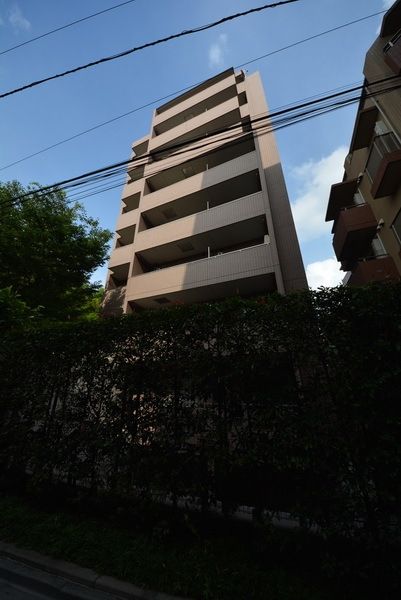 建物外観　★駅徒歩５分ほどの立地★