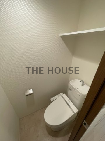 HRフロントリーガル難波WESTのトイレ写真