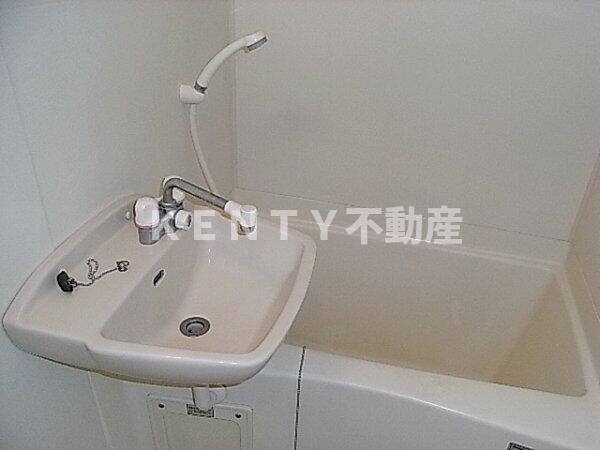 バス・シャワールーム　お風呂で日々の疲れを落としましょう