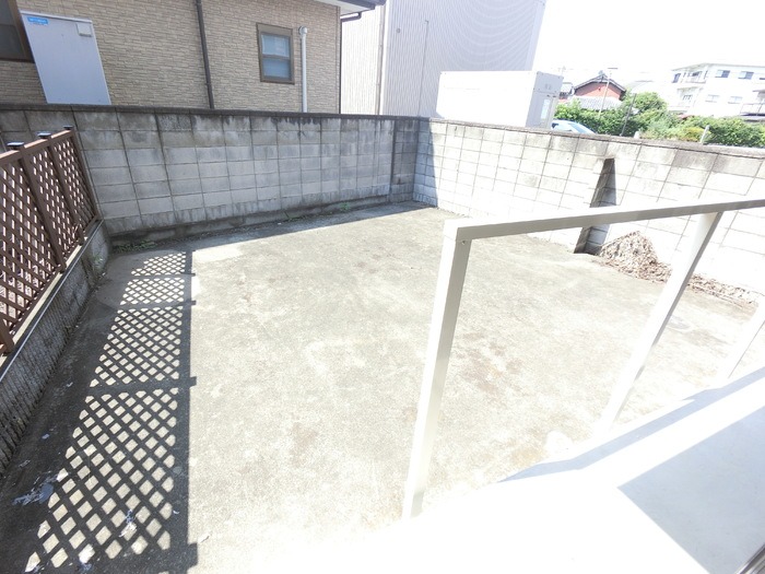 庭　図面と現状に相違がある場合には現状を優先