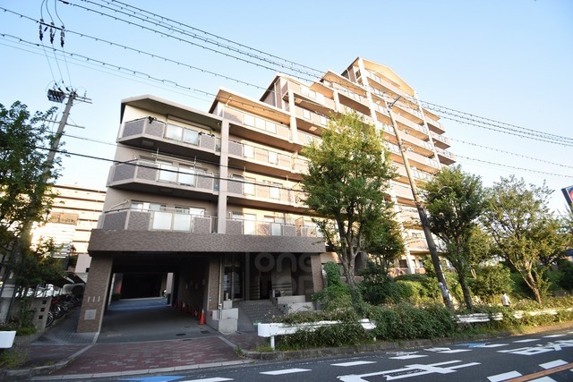 阪急千里線 千里山駅 徒歩18分 築28年