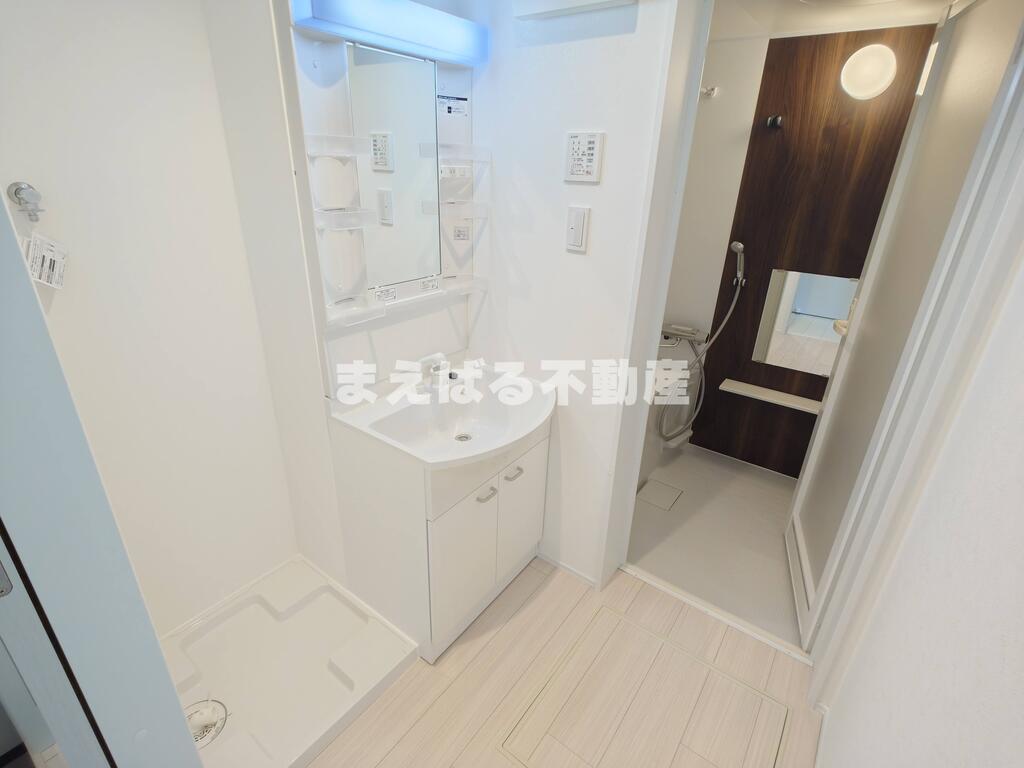 洗面設備　広い洗面脱衣所スペース