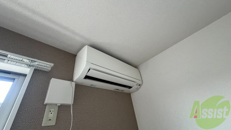 その他設備　洋室８帖にはエアコンが付いています。夏冬安心です。
