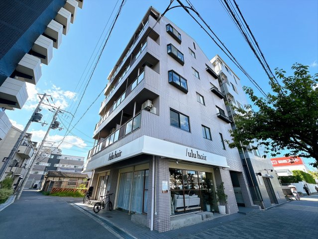 メゾンロイヤルヒロの外観写真