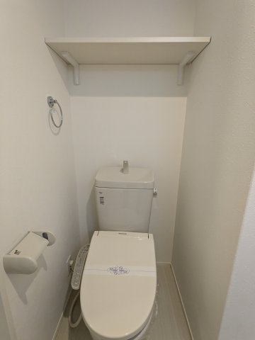 トイレ　清潔感のあるトイレです