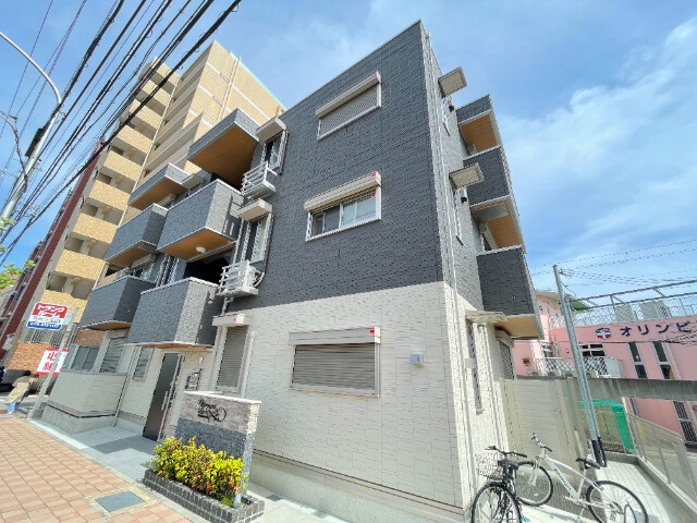 建物外観　灘区六甲町「ｃｈａｒｍａｎｔ・Ｌａ・Ｅｒｉｃａ」