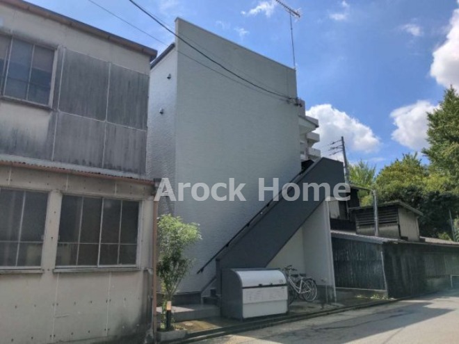 建物外観　落ち着いた雰囲気の外観です
