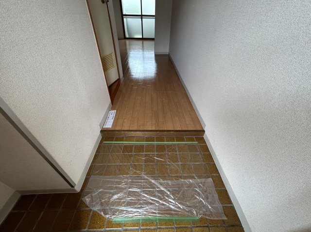 サンハイツ白鳩P 1の玄関写真