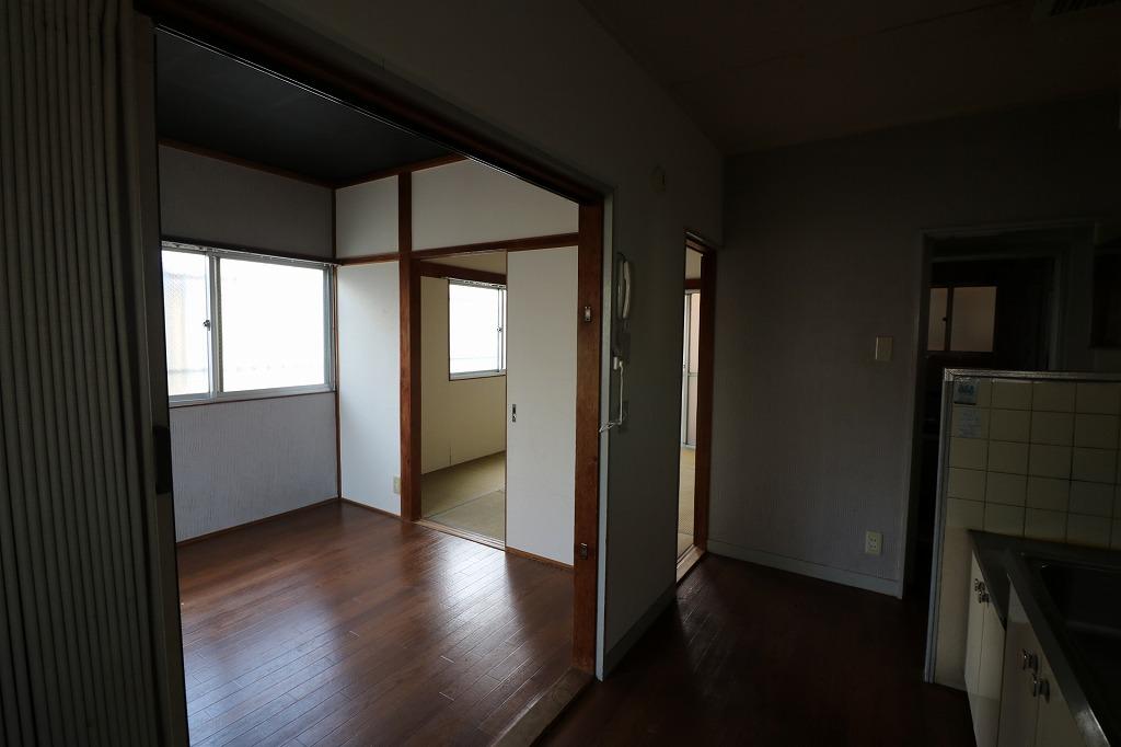 居室・リビング　この写真は同マンションの他のお部屋のものです