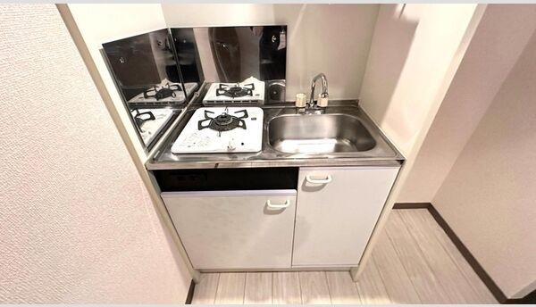 地下鉄東山線 中村日赤駅 徒歩9分 6階建 築27年のキッチン写真