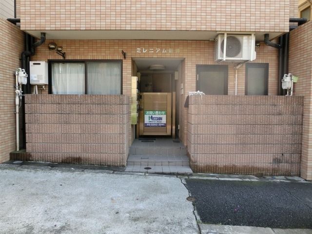 エントランス　オートロック付のエントランス
