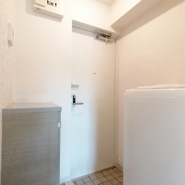 フォレスタ1番館の玄関写真