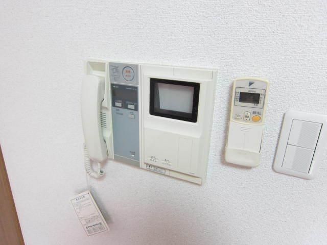 セキュリティ　TVモニター付インターホン