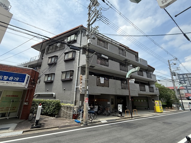 建物外観　アンリハイツ