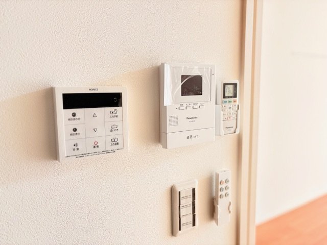 セキュリティ　※参考　別室写真※ モニター付インターホン、その他設備のリモ