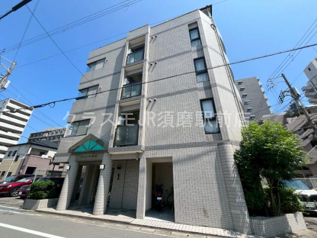 建物外観　存在感のある外観は落ちついた色合いで、堂々としていますね。