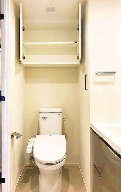 トイレ　※写真は同タイプ住戸です。