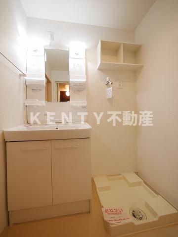 洗面設備　コンパクトで使いやすい洗面所
