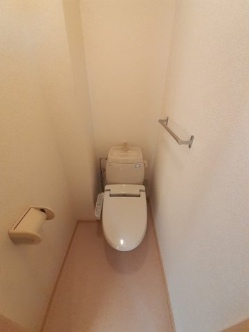 トイレ　ゆったりとした空間のトイレです