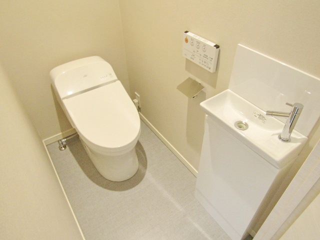 トイレ　トイレ