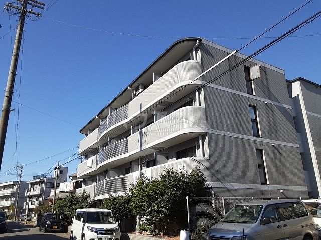名古屋市中村区白子町のマンションの建物外観