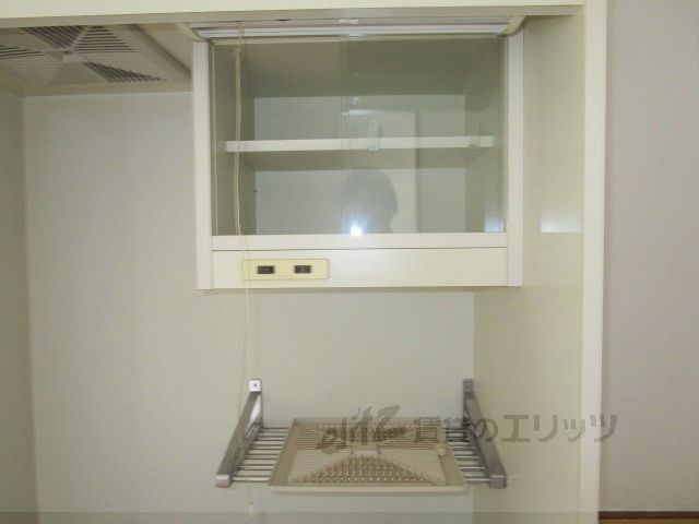 収納　キッチン上
