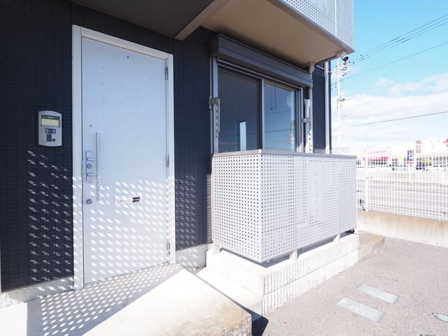 セキュリティ　来訪者を音声と映像で確認することができるTVドアホン