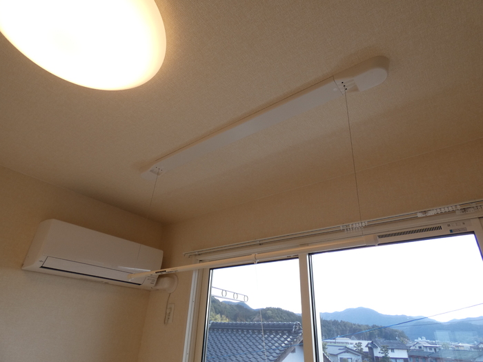 その他設備　室内物干し