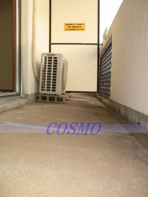 バルコニー　同じタイプの室内写真