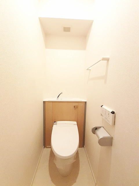 【クレメントIのトイレ】