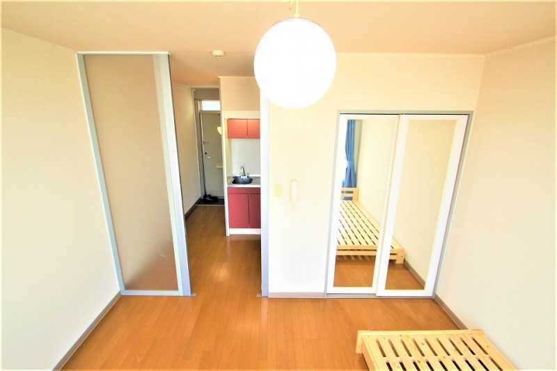 居室・リビング　ロフトはありませんが、天井高が高めになっています！