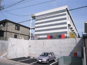 【蓮田市蓮田のアパートの建物外観】