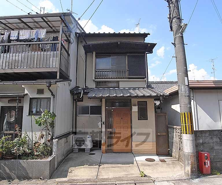 松尾鈴川町貸家の建物外観