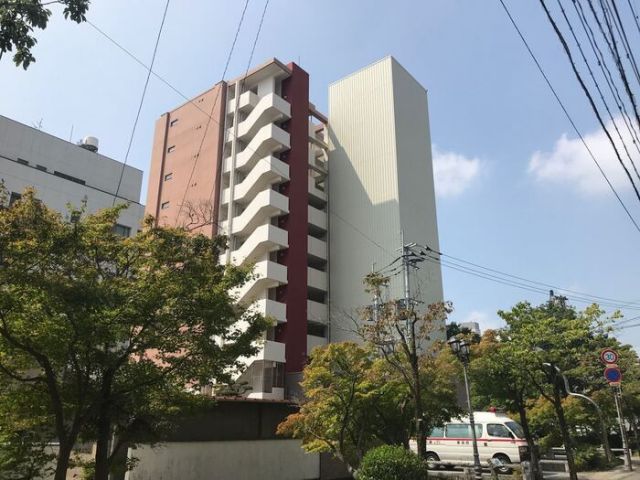 【カンフォーラ松原の建物外観】